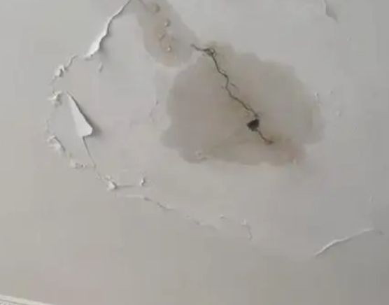 竞秀阳台漏水维修公司分享下屋面防水工程质量问题原因分析